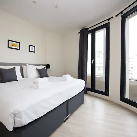 Staycity Rue Garibaldi Апарт-отель 3*
