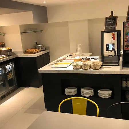 Апарт-отель Staycity Rue Garibaldi