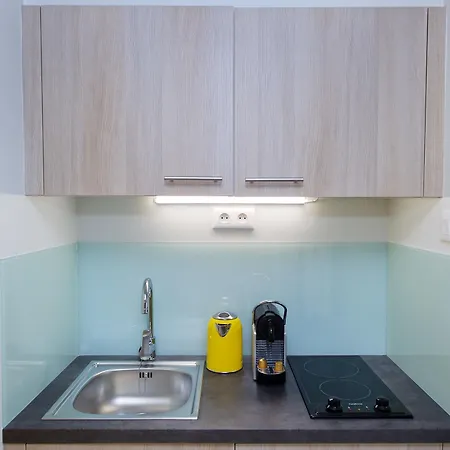 Staycity Rue Garibaldi מלון דירות